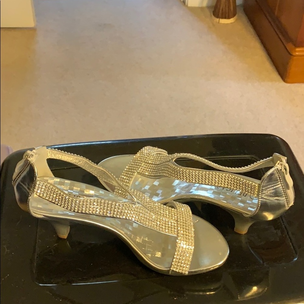 Delicacy dress shoes